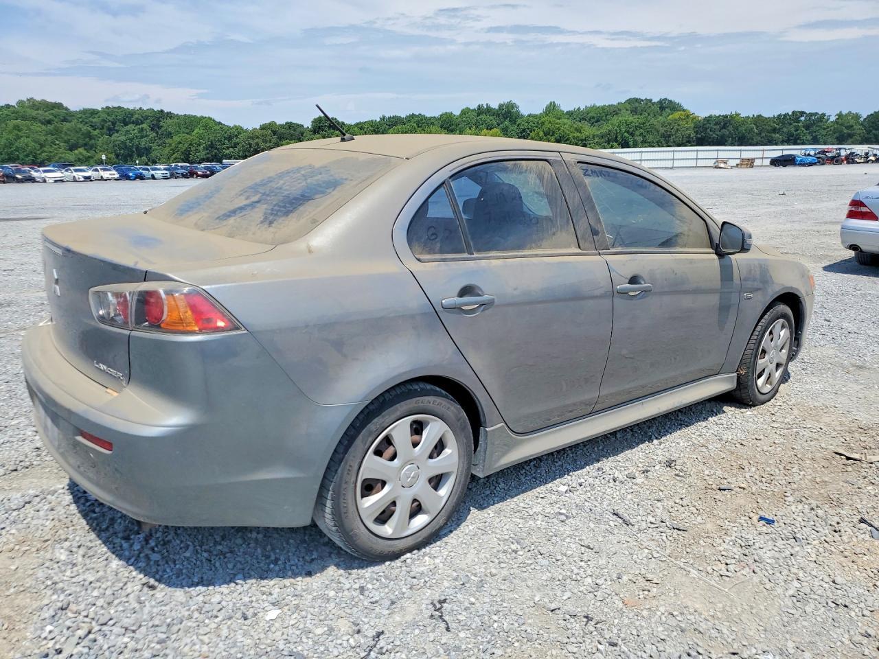 2015 Mitsubishi Lancer Es - zdjęcie 3