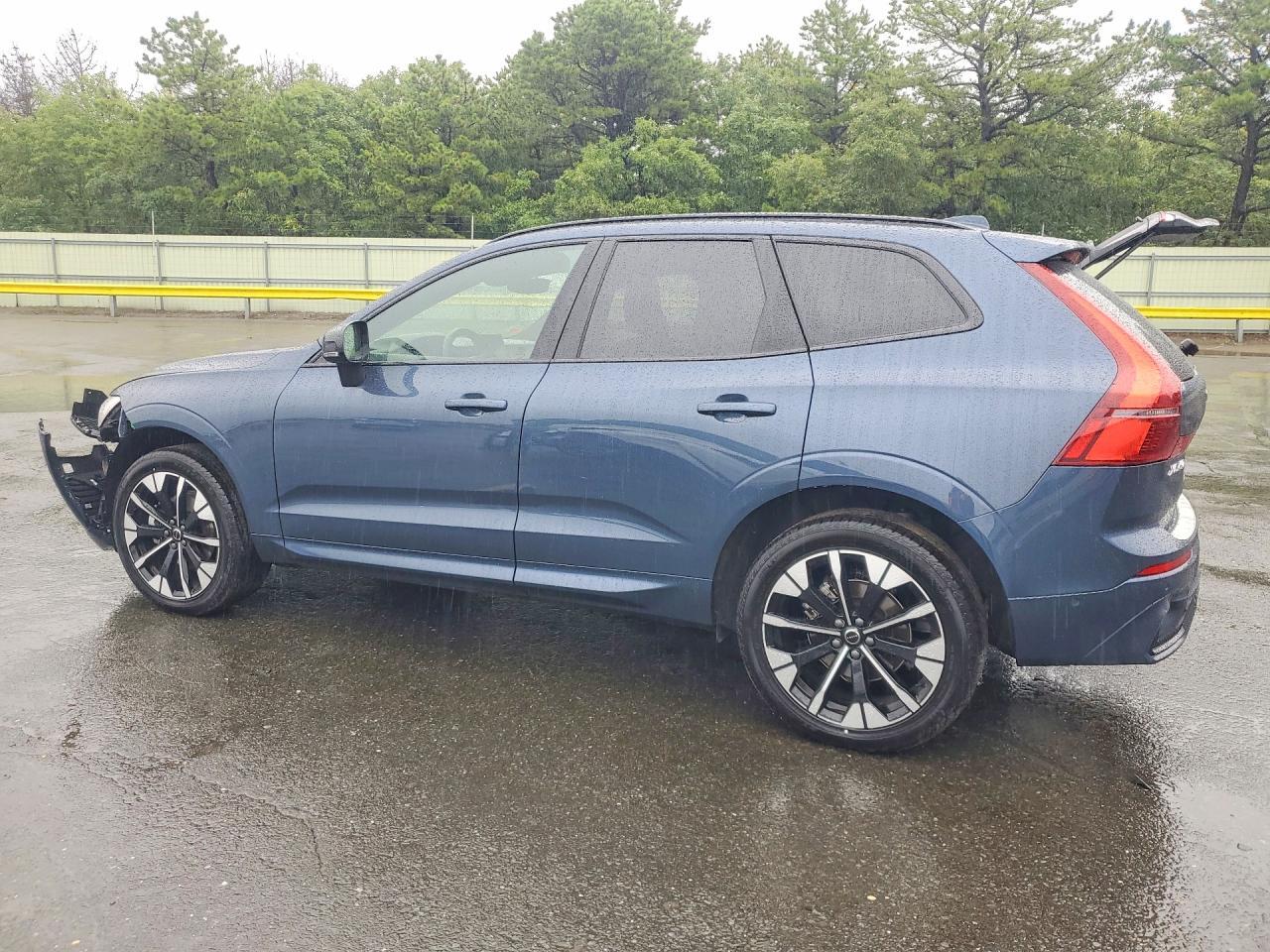 2026 Volvo Xc60 Plus - zdjęcie 2