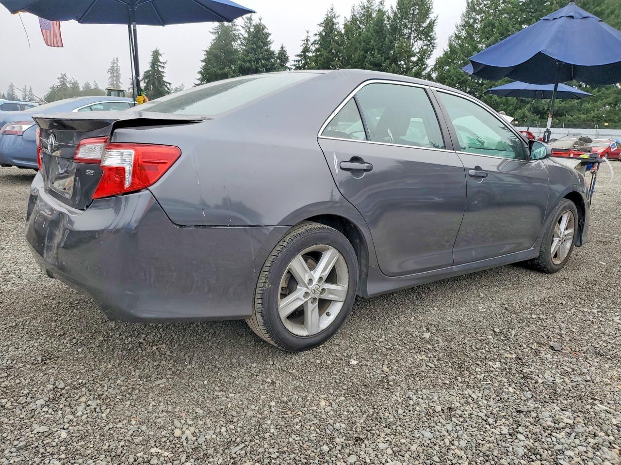 2013 Toyota Camry Se - zdjęcie 3