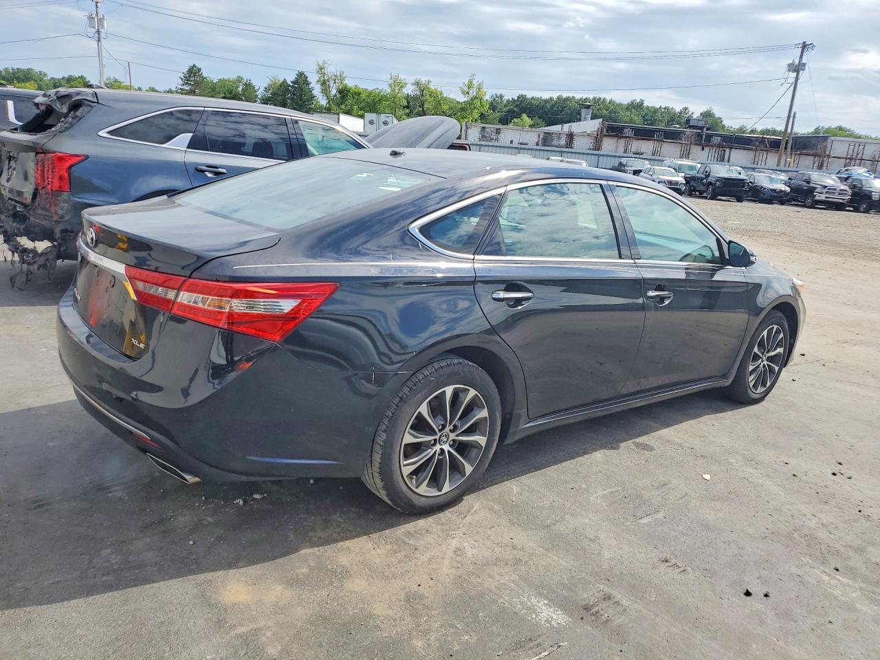 2017 Toyota Avalon Xle Plus - zdjęcie 3