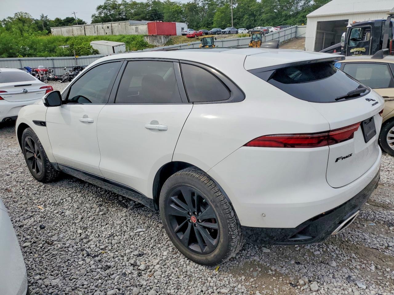 2021 Jaguar F-Pace S - zdjęcie 2