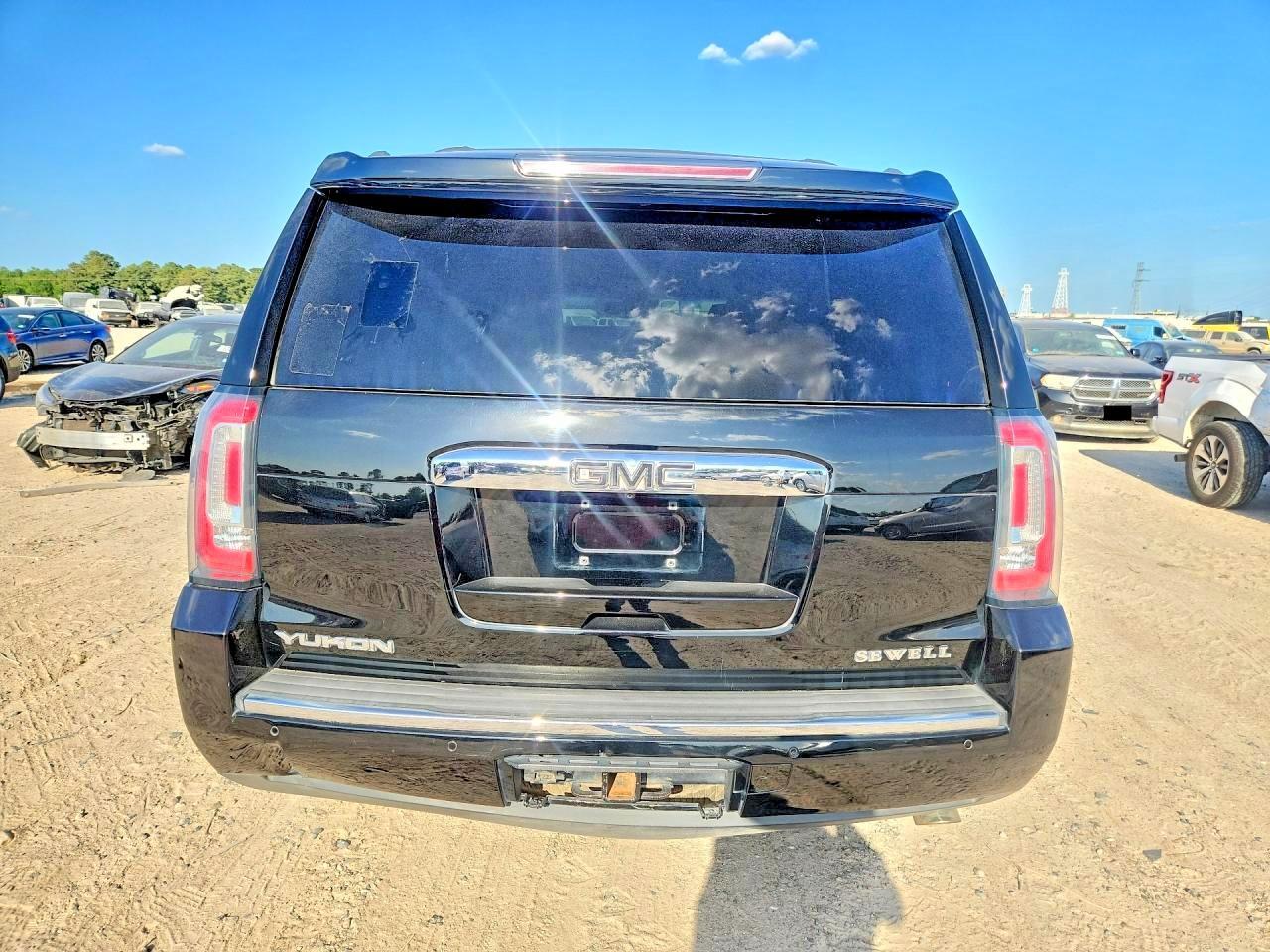2016 GMC Yukon Denali - zdjęcie 6
