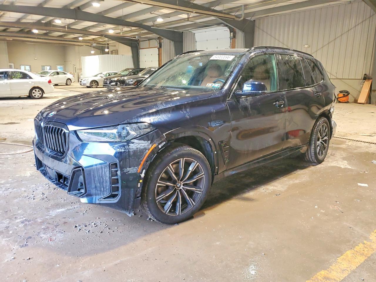 2024 BMW X5 xDrive40I - zdjęcie główne