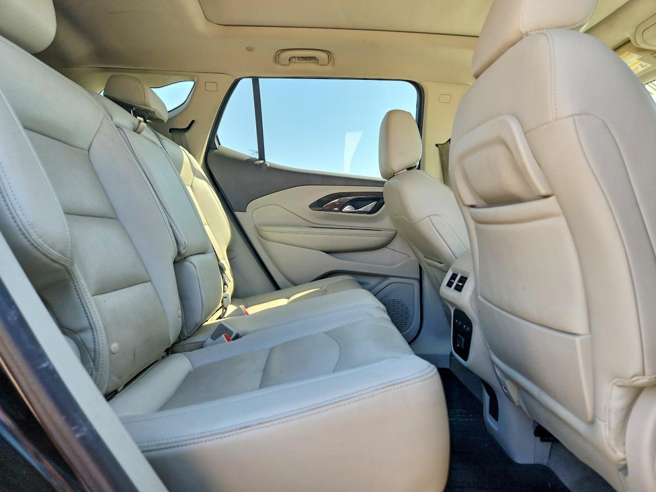 2019 GMC Terrain Denali - zdjęcie 11