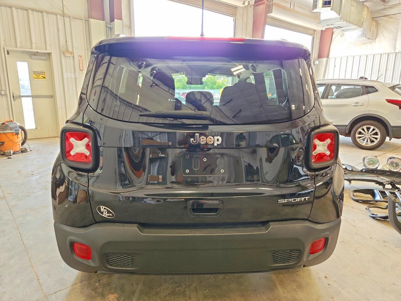 2022 Jeep Renegade Sport - zdjęcie 6