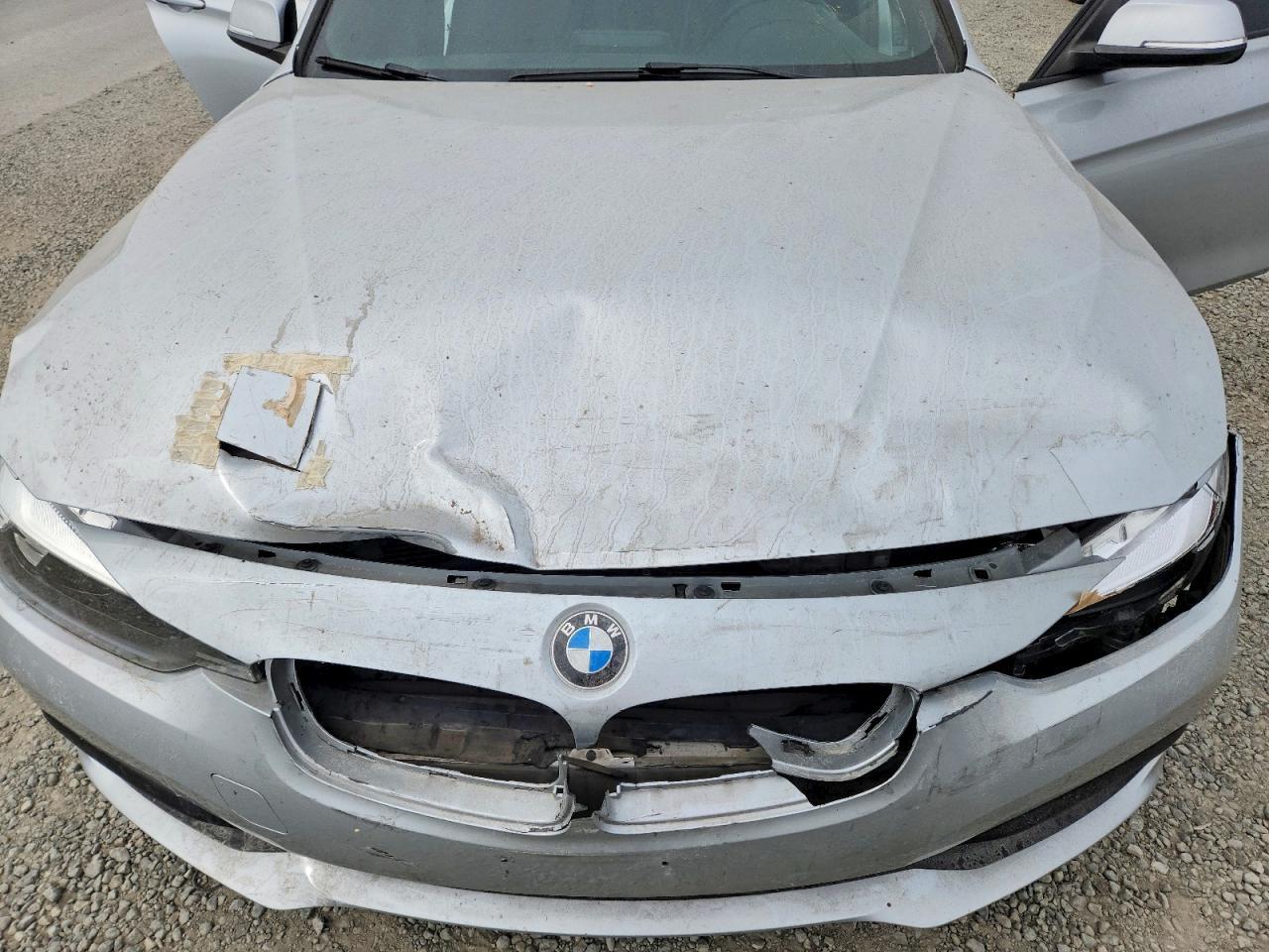 2016 BMW 320 I - zdjęcie 11