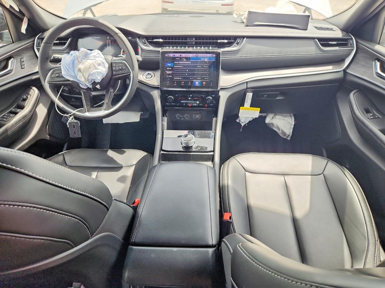 2025 Jeep Grand Cherokee Limited - zdjęcie 8