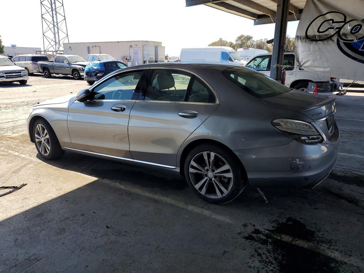2016 Mercedes-Benz C 300 4Matic - zdjęcie 2