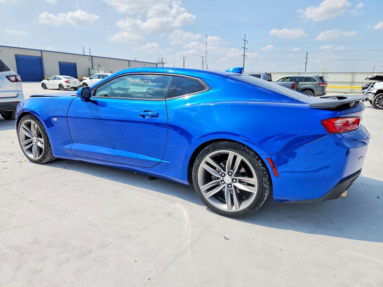2018 Chevrolet Camaro Lt - zdjęcie 2