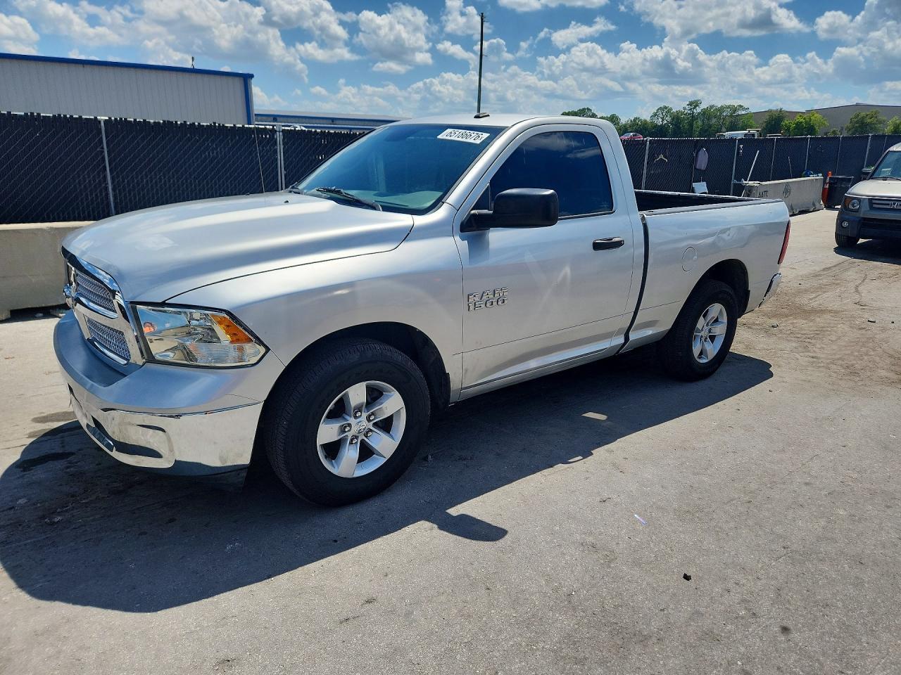 2015 Ram 1500 St - zdjęcie główne