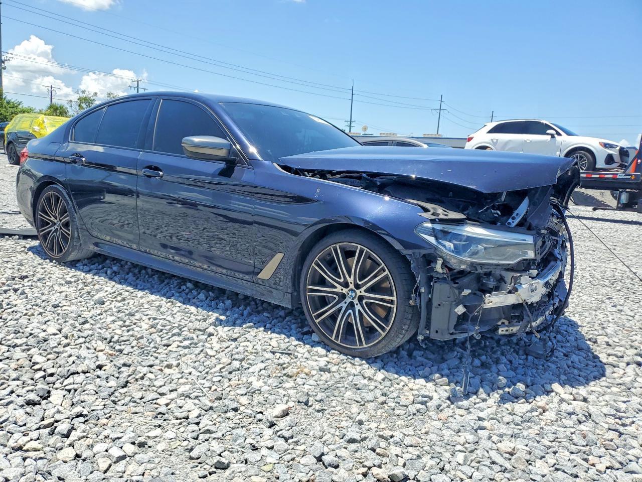 2019 BMW Seria 5 M550i - zdjęcie 4