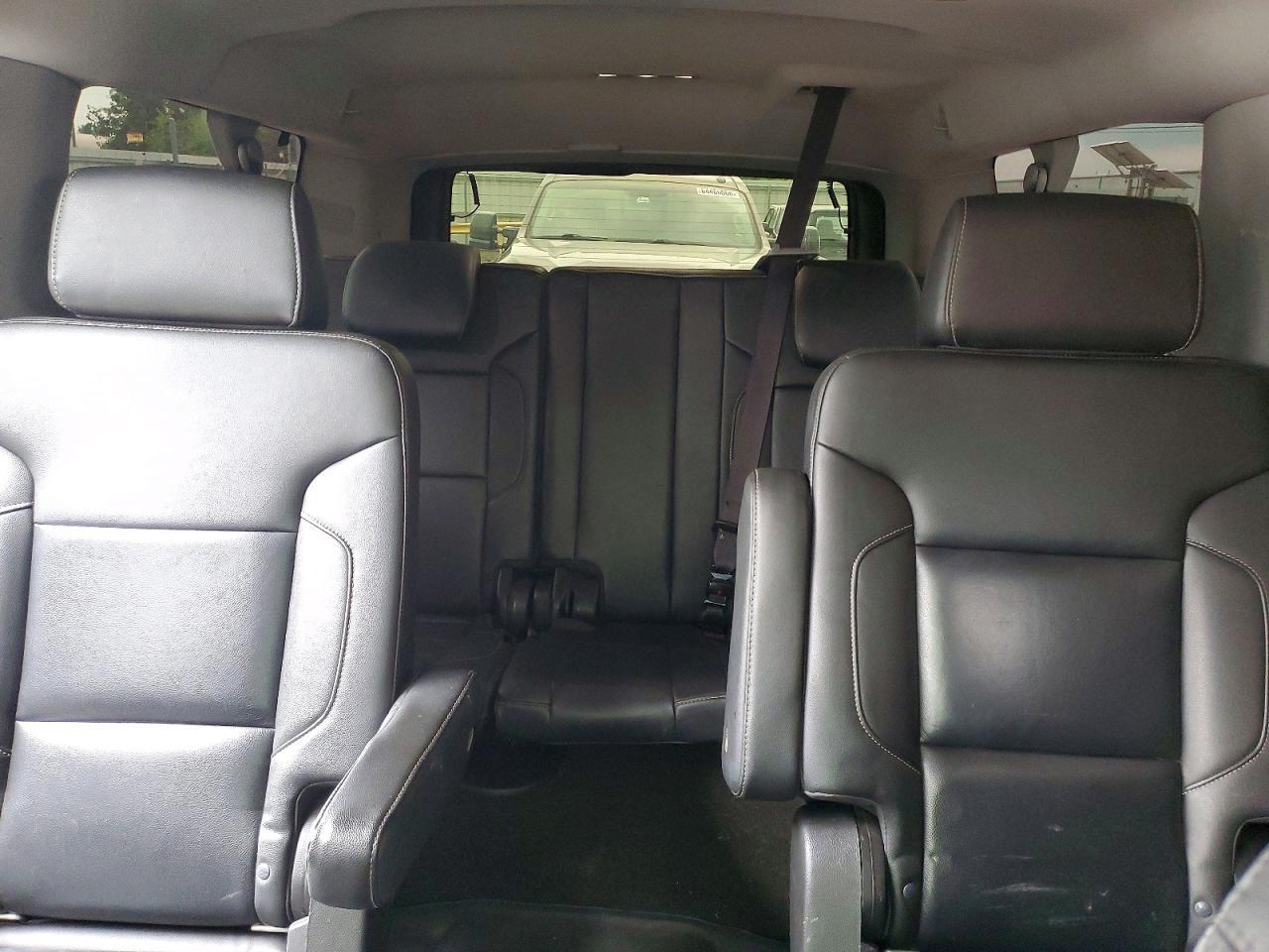 2016 Chevrolet Suburban K1500 Lt - zdjęcie 10