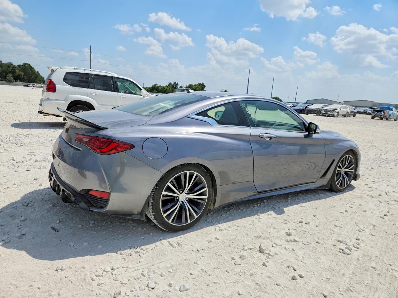 2017 Infiniti Q60 2.0T Premium - zdjęcie 3