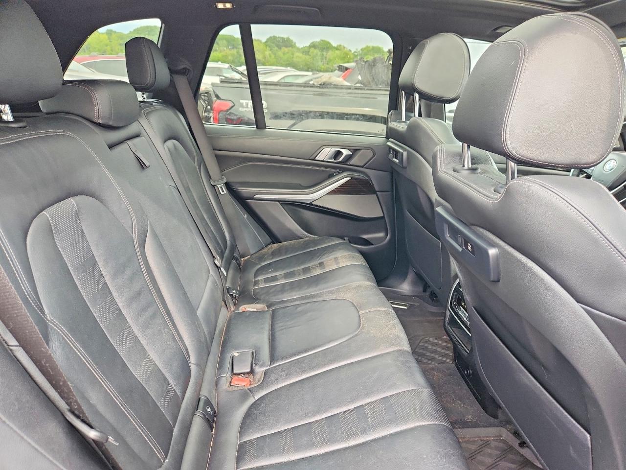 2021 BMW X5 xDrive40I - zdjęcie 11