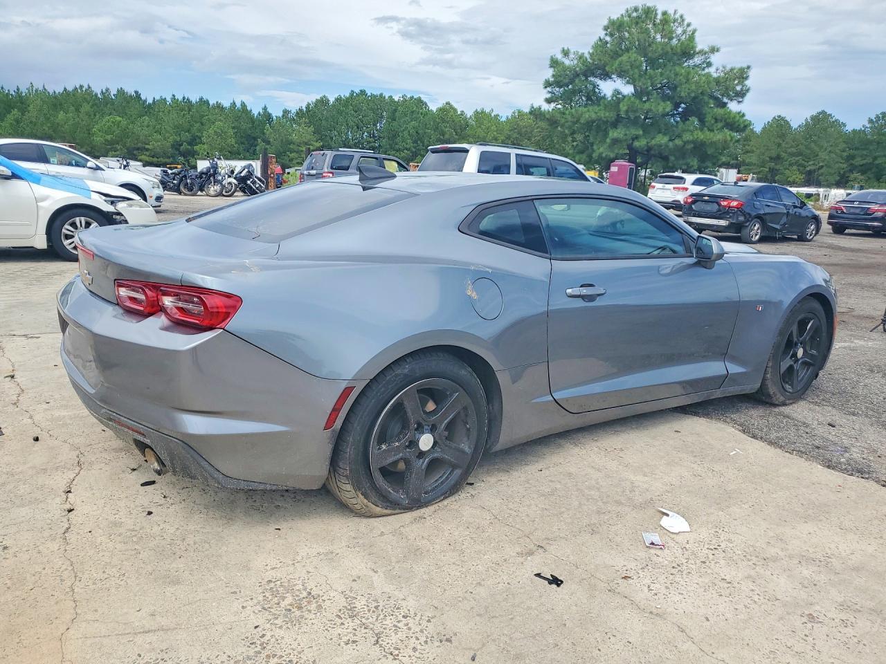 2019 Chevrolet Camaro Ls - zdjęcie 3