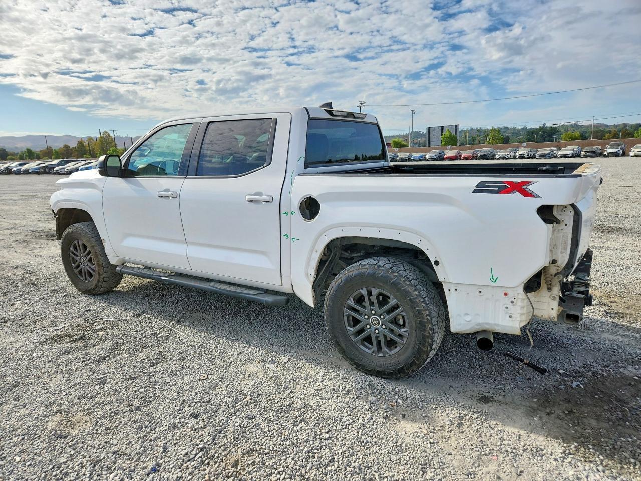 2023 Toyota Tundra Sr5 - zdjęcie 2