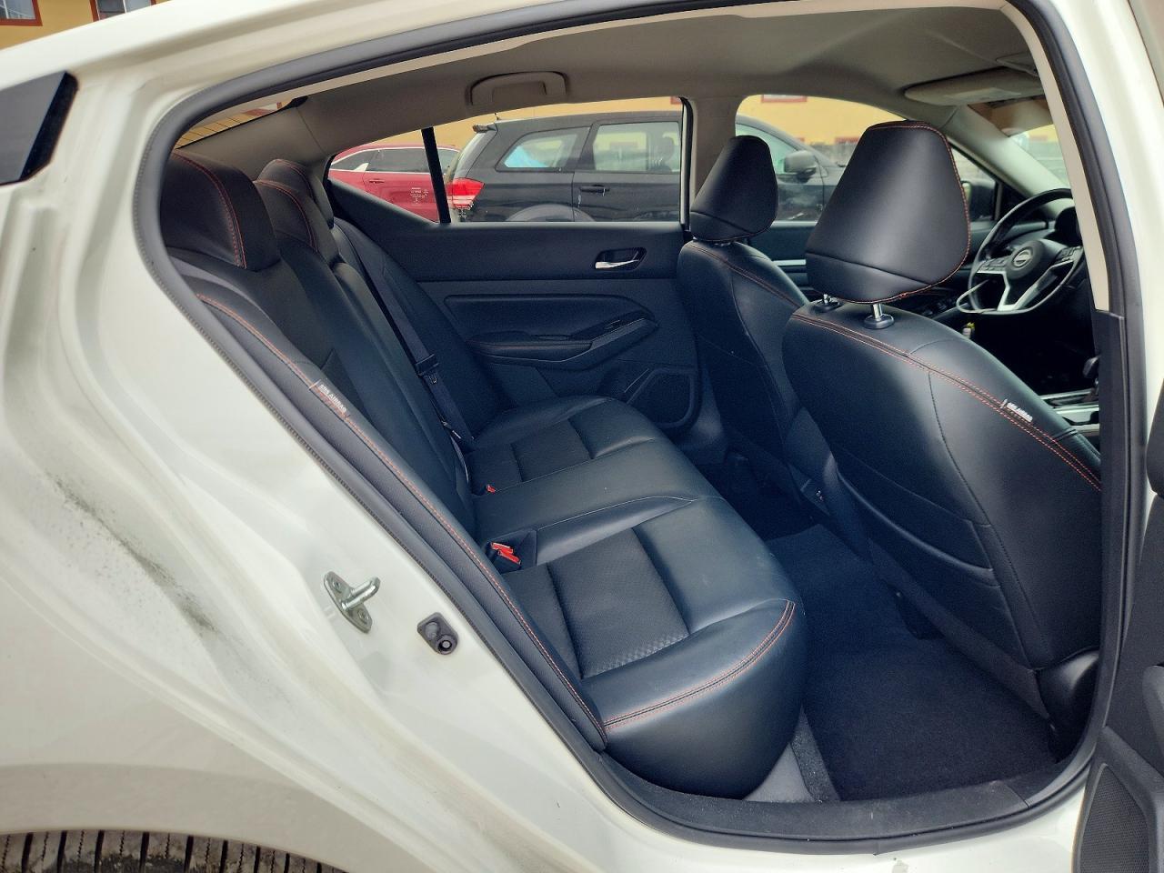 2023 Nissan Altima Sr - zdjęcie 10