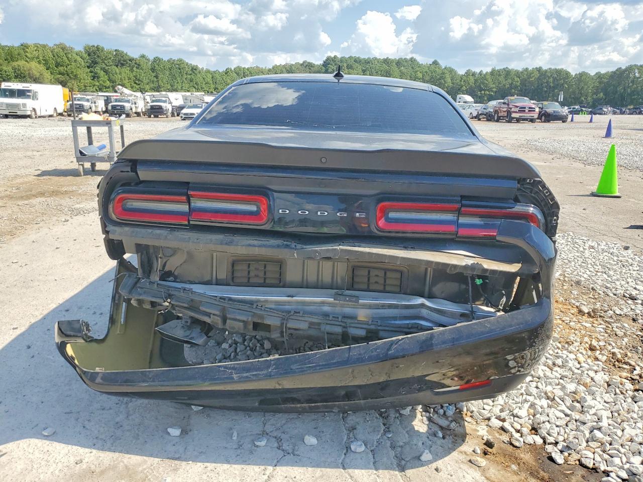 2023 Dodge Challenger R/T - zdjęcie 6