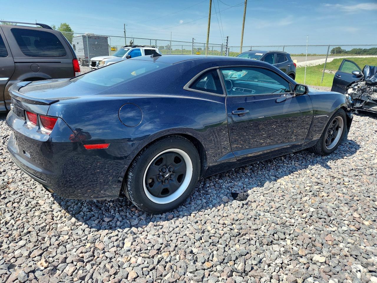 2013 Chevrolet Camaro Ls - zdjęcie 3