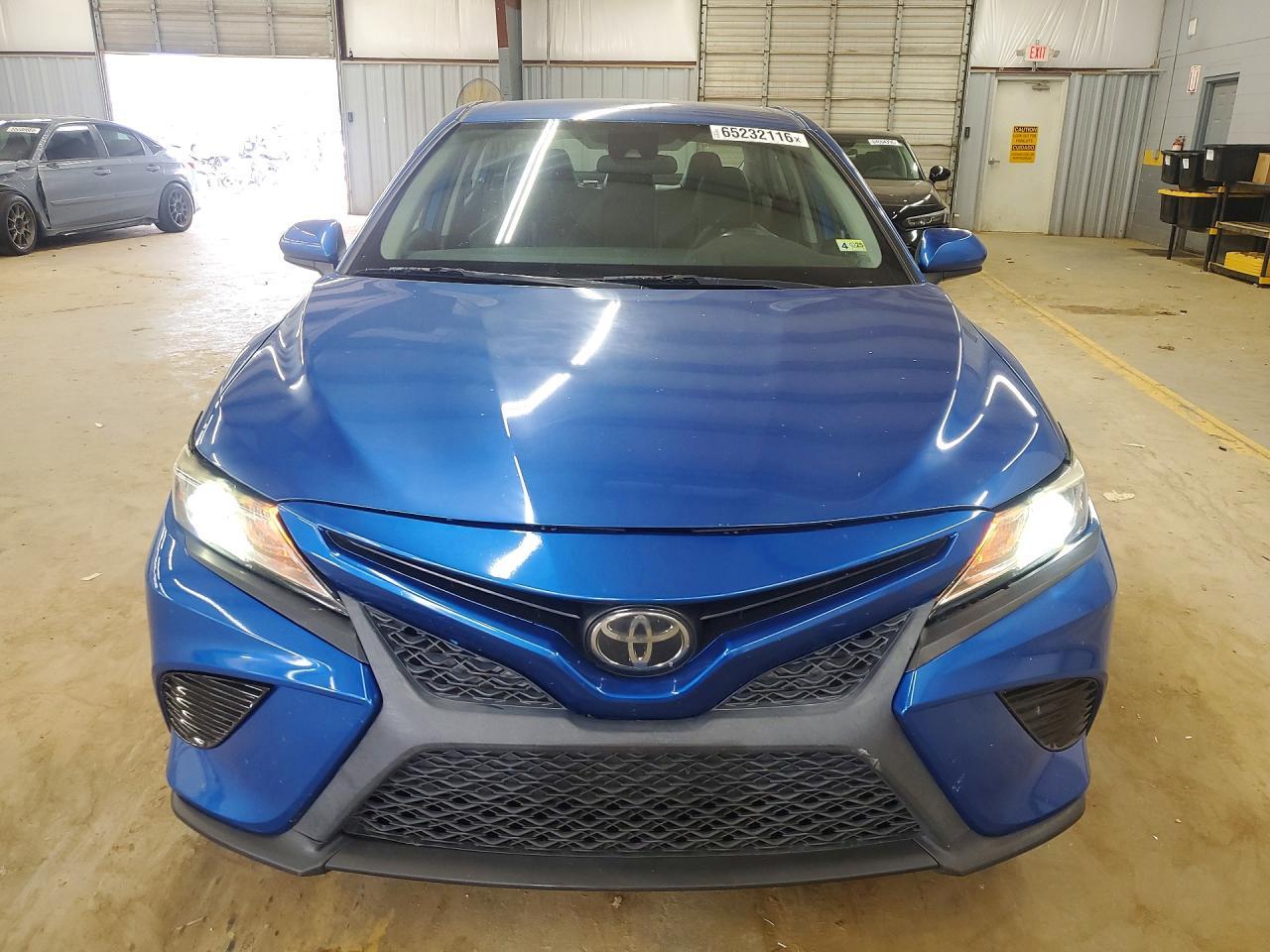 2020 Toyota Camry Se - zdjęcie 5