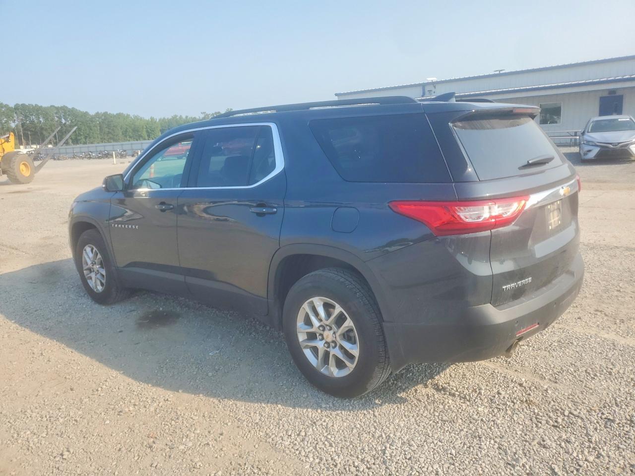 2020 Chevrolet Traverse Lt - zdjęcie 2