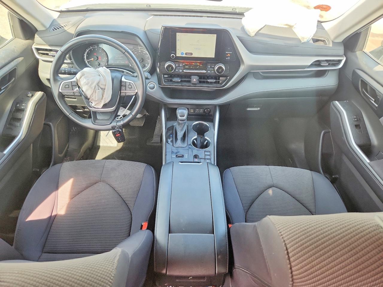2025 Toyota Highlander Le - zdjęcie 8