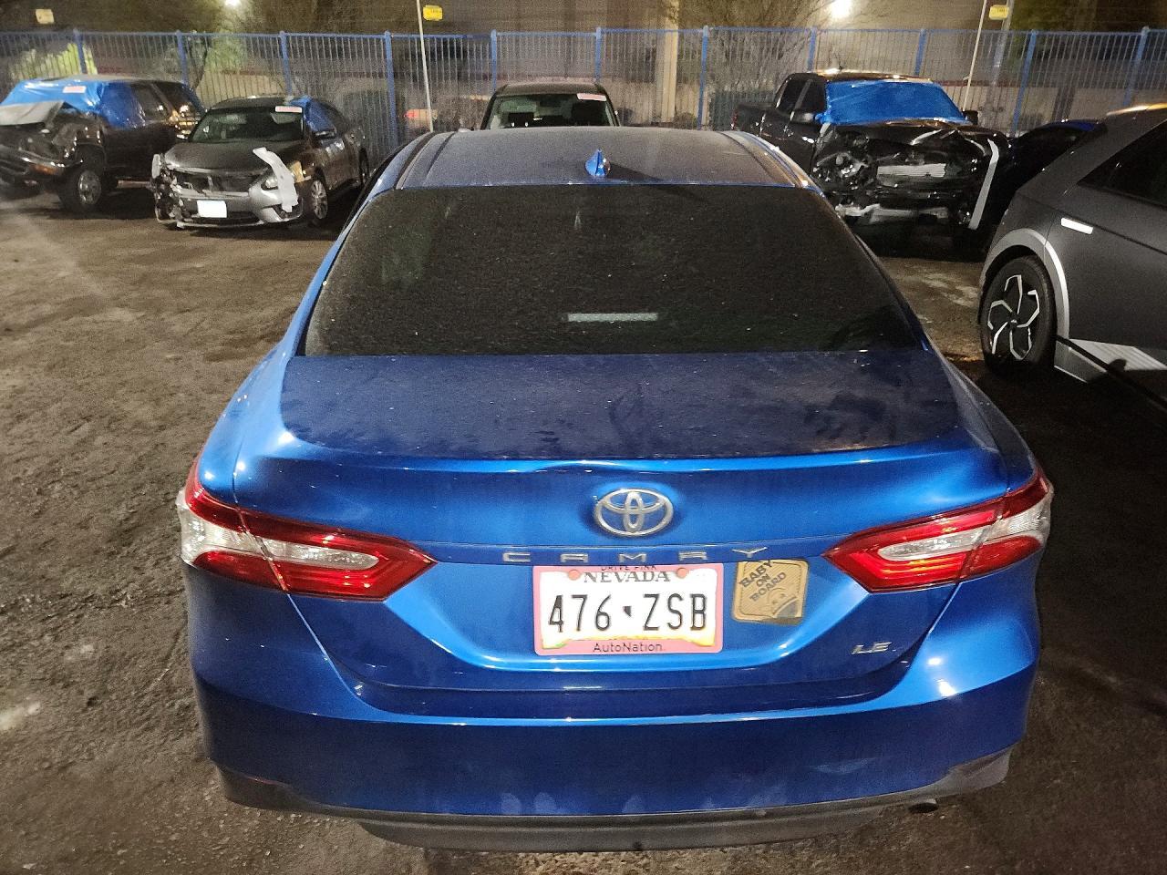 2020 Toyota Camry Le - zdjęcie 6