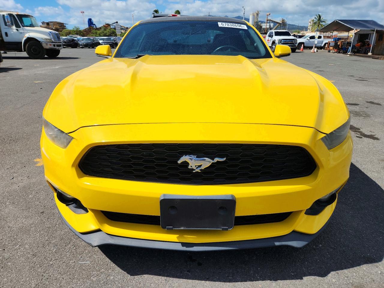 2017 Ford Mustang - zdjęcie 5