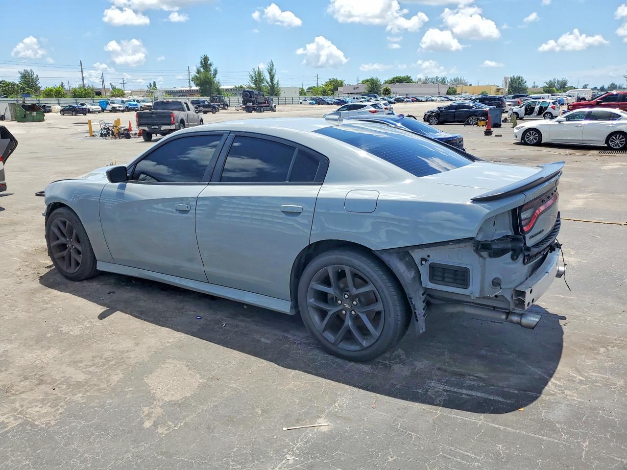 2020 Dodg Charger - zdjęcie 2