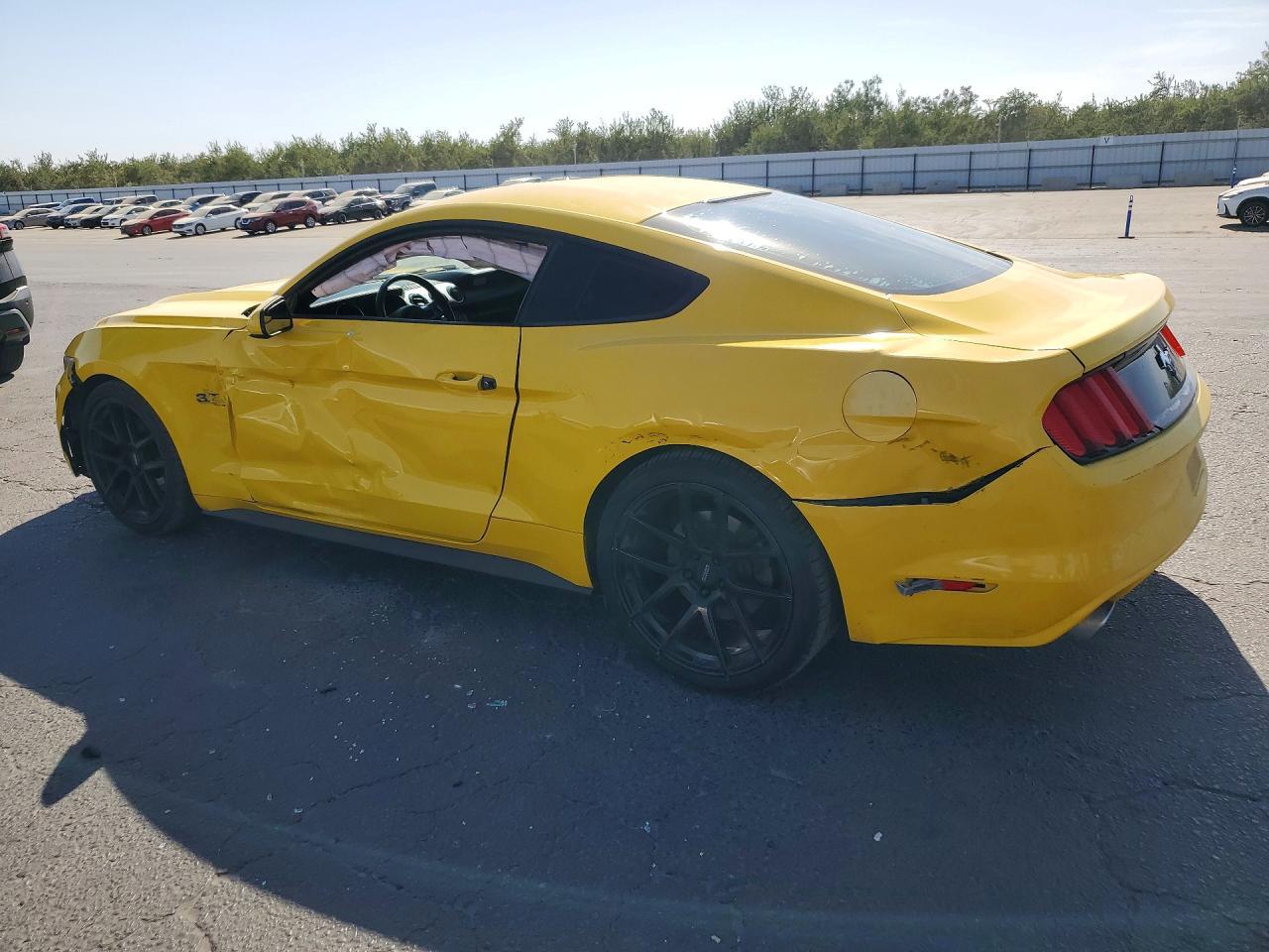 2016 Ford Mustang - zdjęcie 2