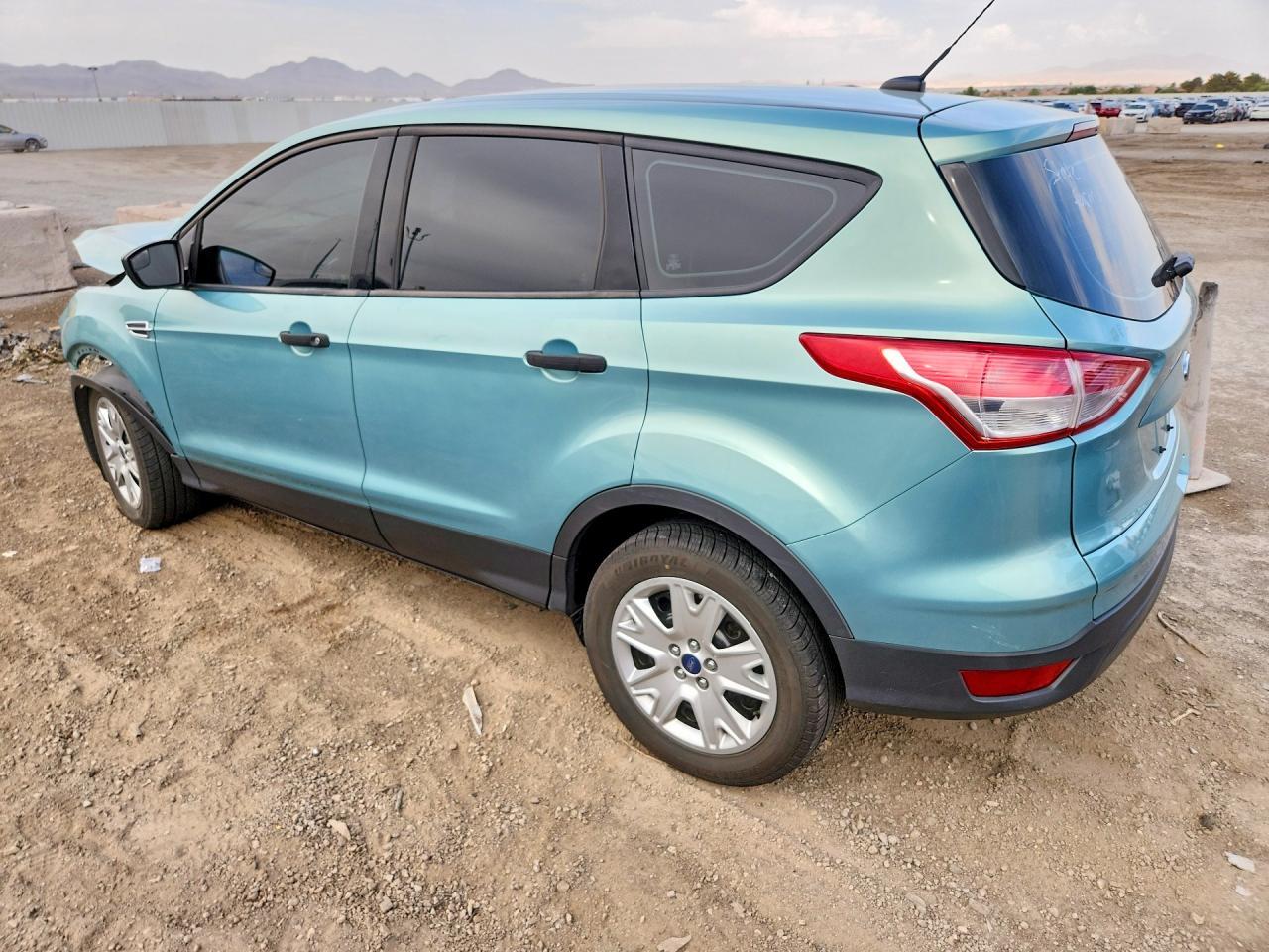 2013 Ford Escape S - zdjęcie 2