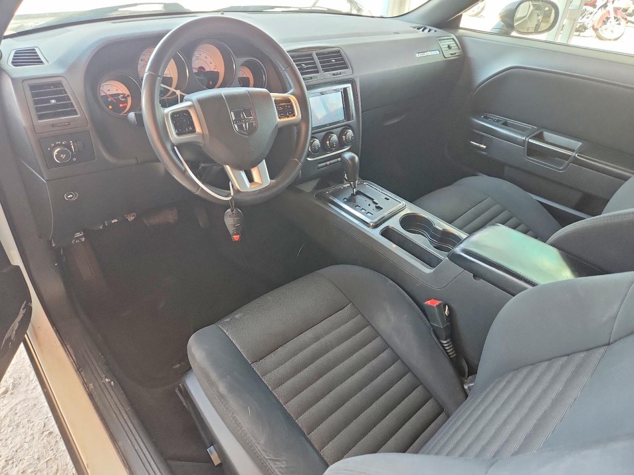 2014 Dodge Challenger Sxt - zdjęcie 8