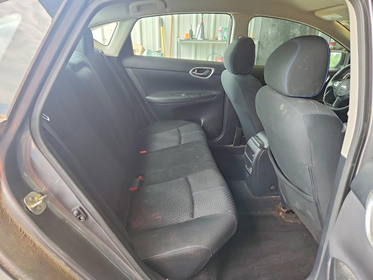 2019 Nissan Sentra Sr - zdjęcie 10