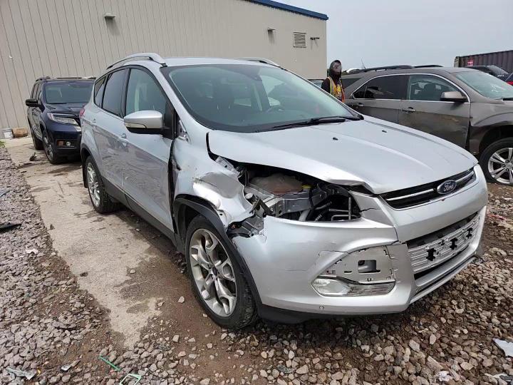 2016 Ford Escape Titanium - zdjęcie 14