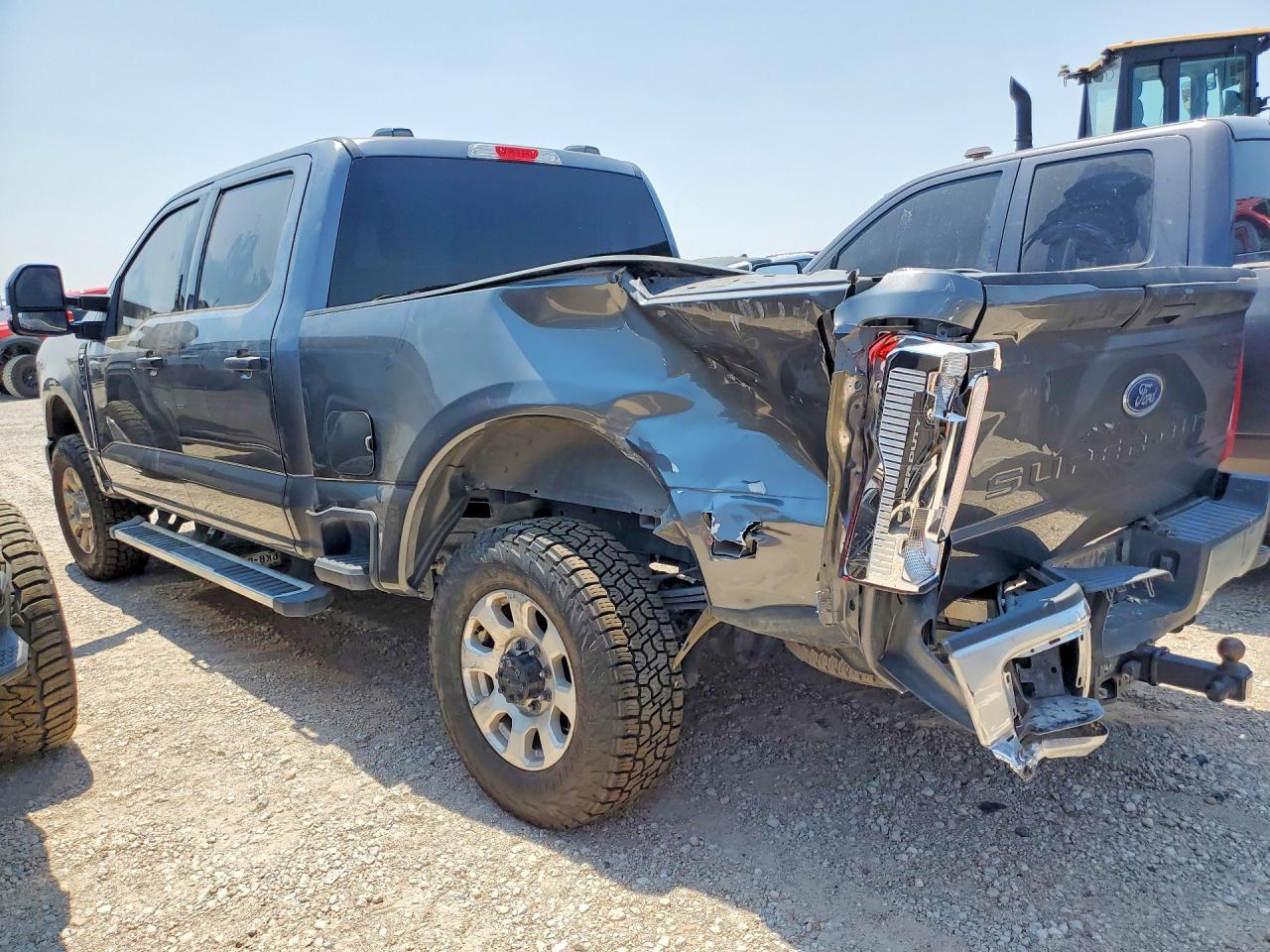 2024 Ford F250 Super Duty - zdjęcie 2