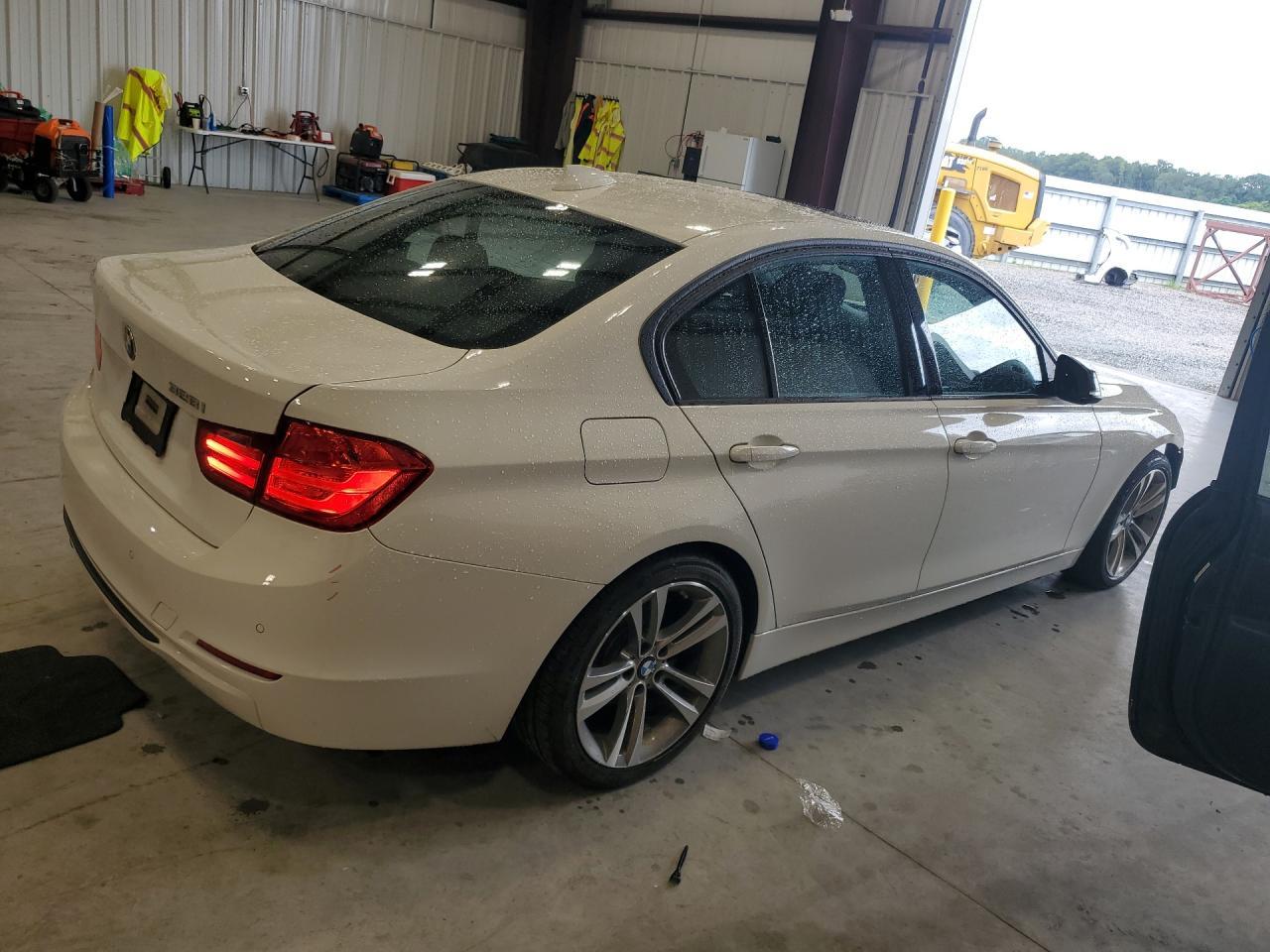 2014 BMW 328 I - zdjęcie 3