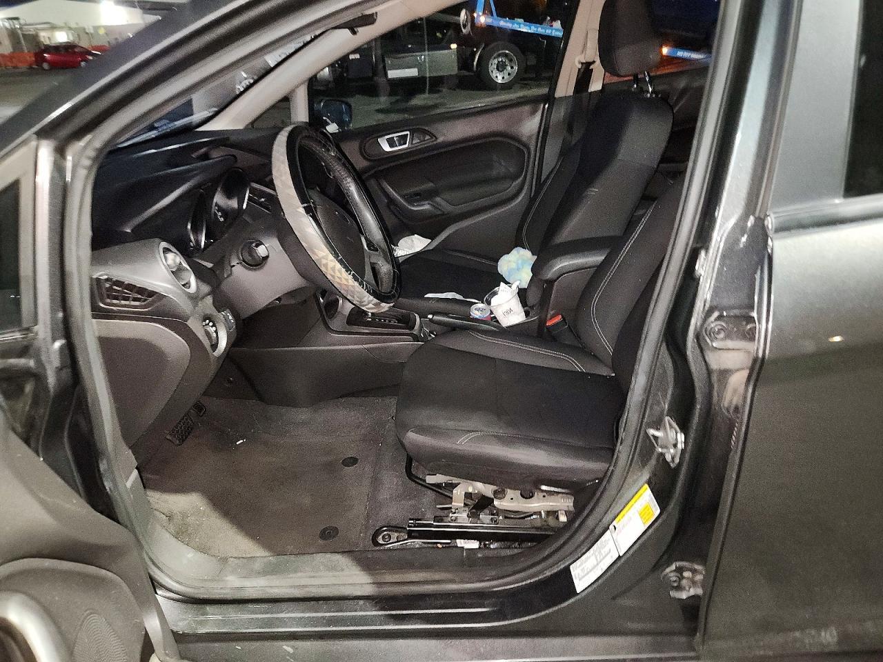 2016 Ford Fiesta Se - zdjęcie 7