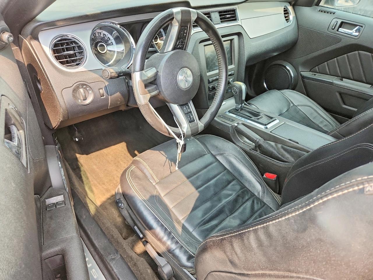2014 Ford Mustang - zdjęcie 8