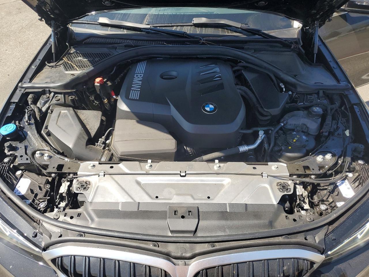 2026 BMW 330Xi - zdjęcie 11