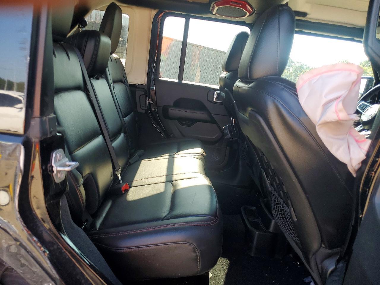 2018 Jeep Wrangler Unlimited Rubicon - zdjęcie 10
