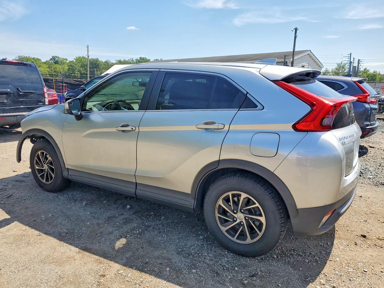 2020 Mitsubishi Eclipse Cross Es - zdjęcie 2
