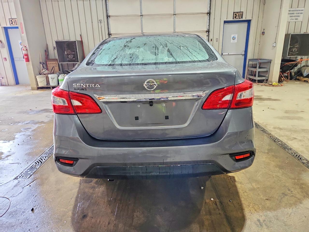 2018 Nissan Sentra S - zdjęcie 6