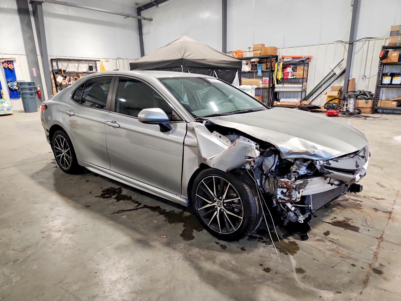 2021 Toyota Camry Se - zdjęcie 4