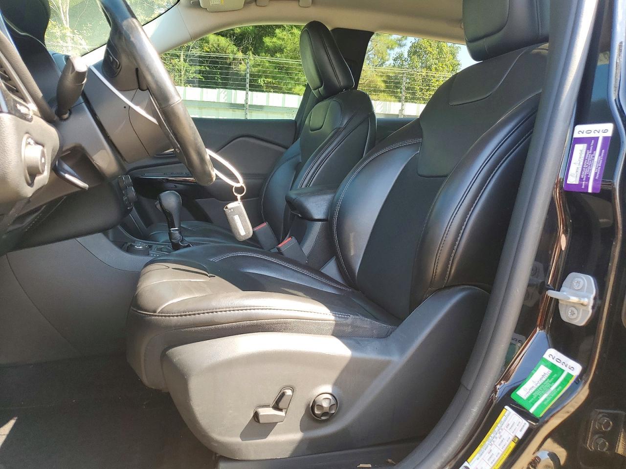 2019 Jeep Cherokee Latitude Plus - zdjęcie 7