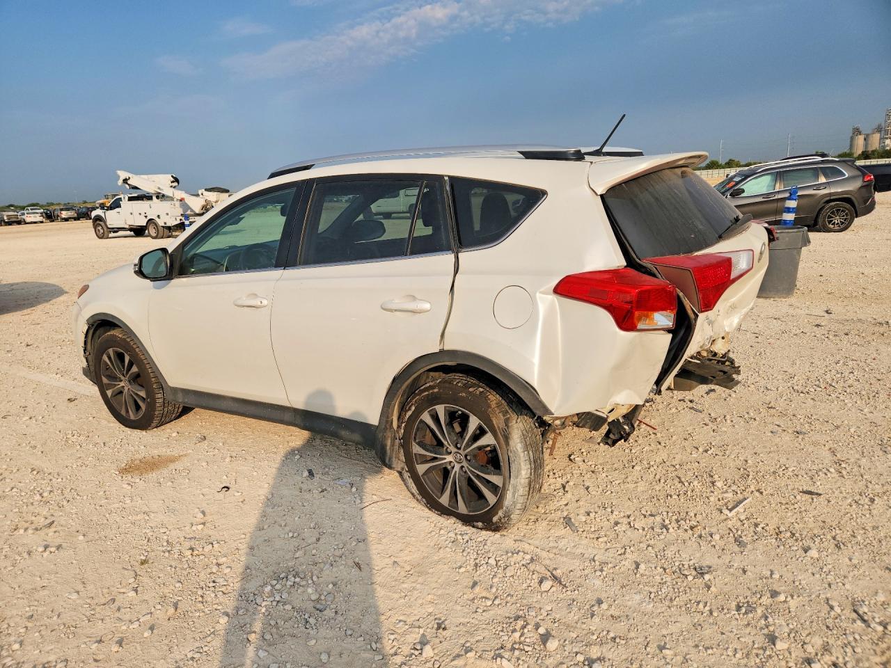 2015 Toyota Rav4 Limited - zdjęcie 2