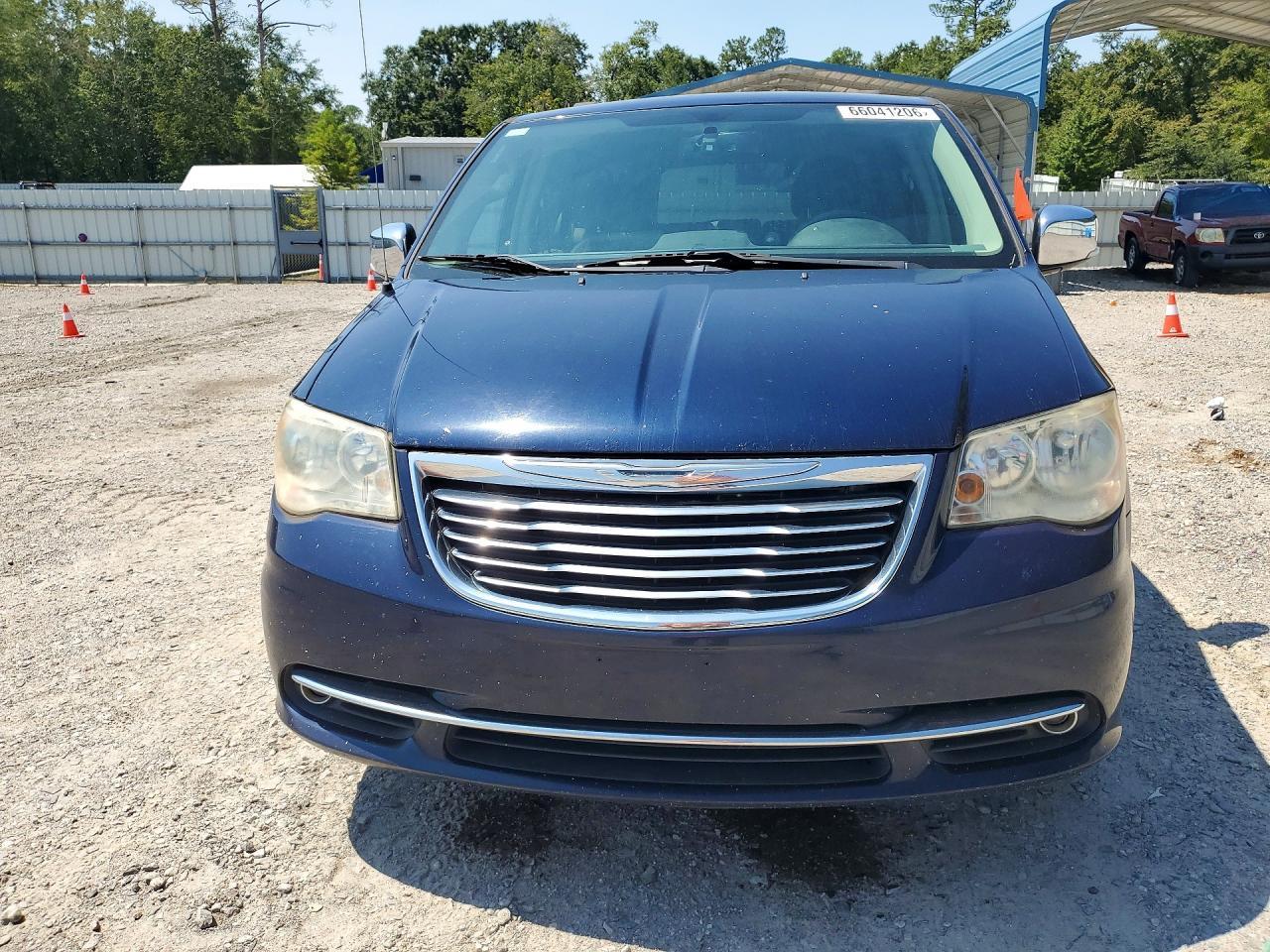2013 Chrysler Town & Country Touring L - zdjęcie 5