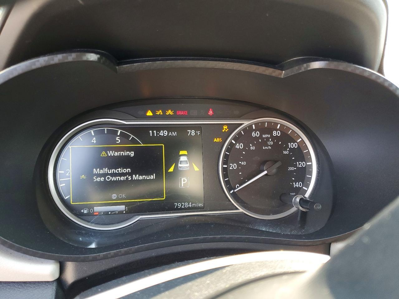 2021 Nissan Versa Sv - zdjęcie 9