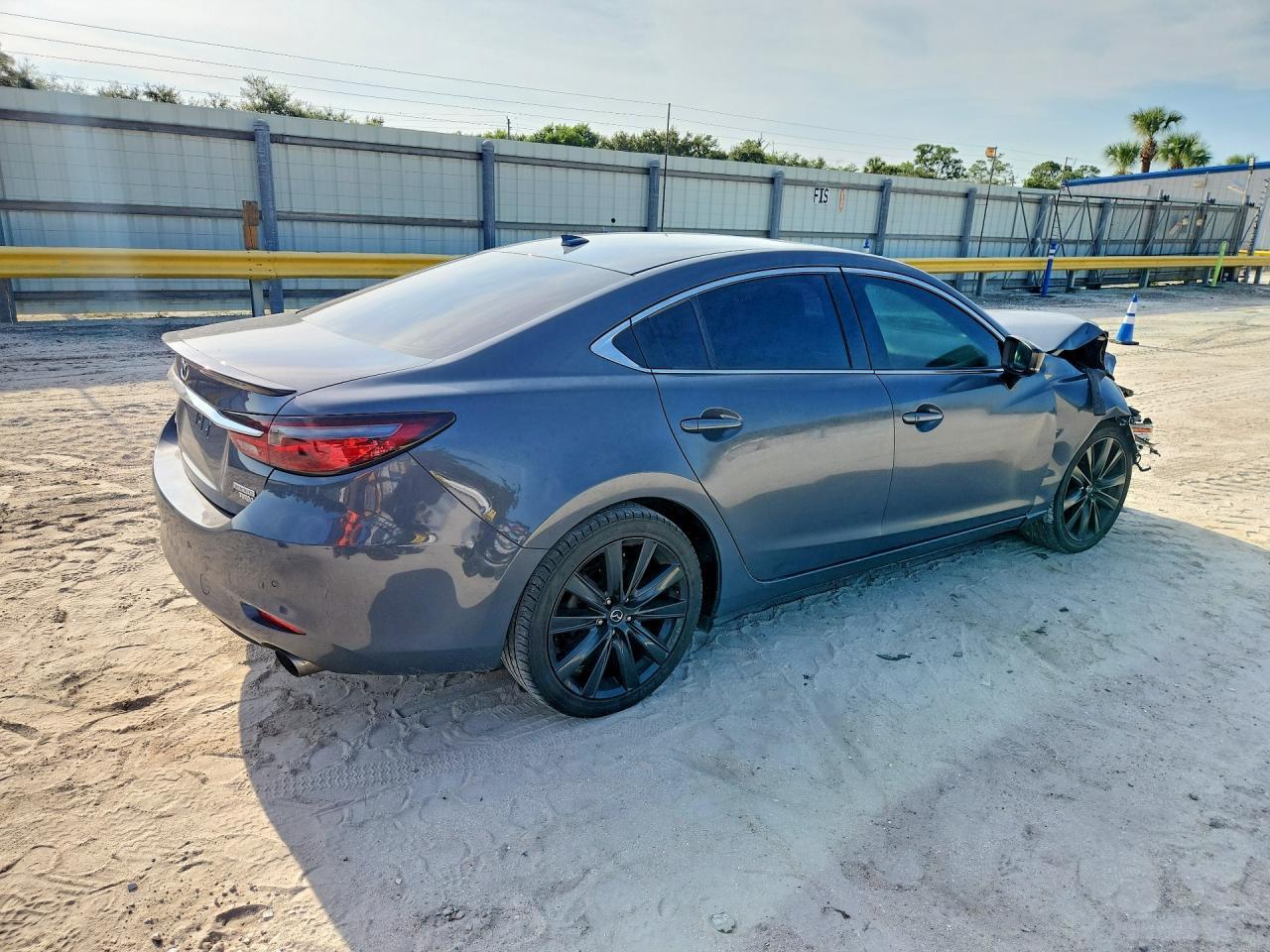 2021 Mazda 6 Grand Touring Reserve - zdjęcie 3