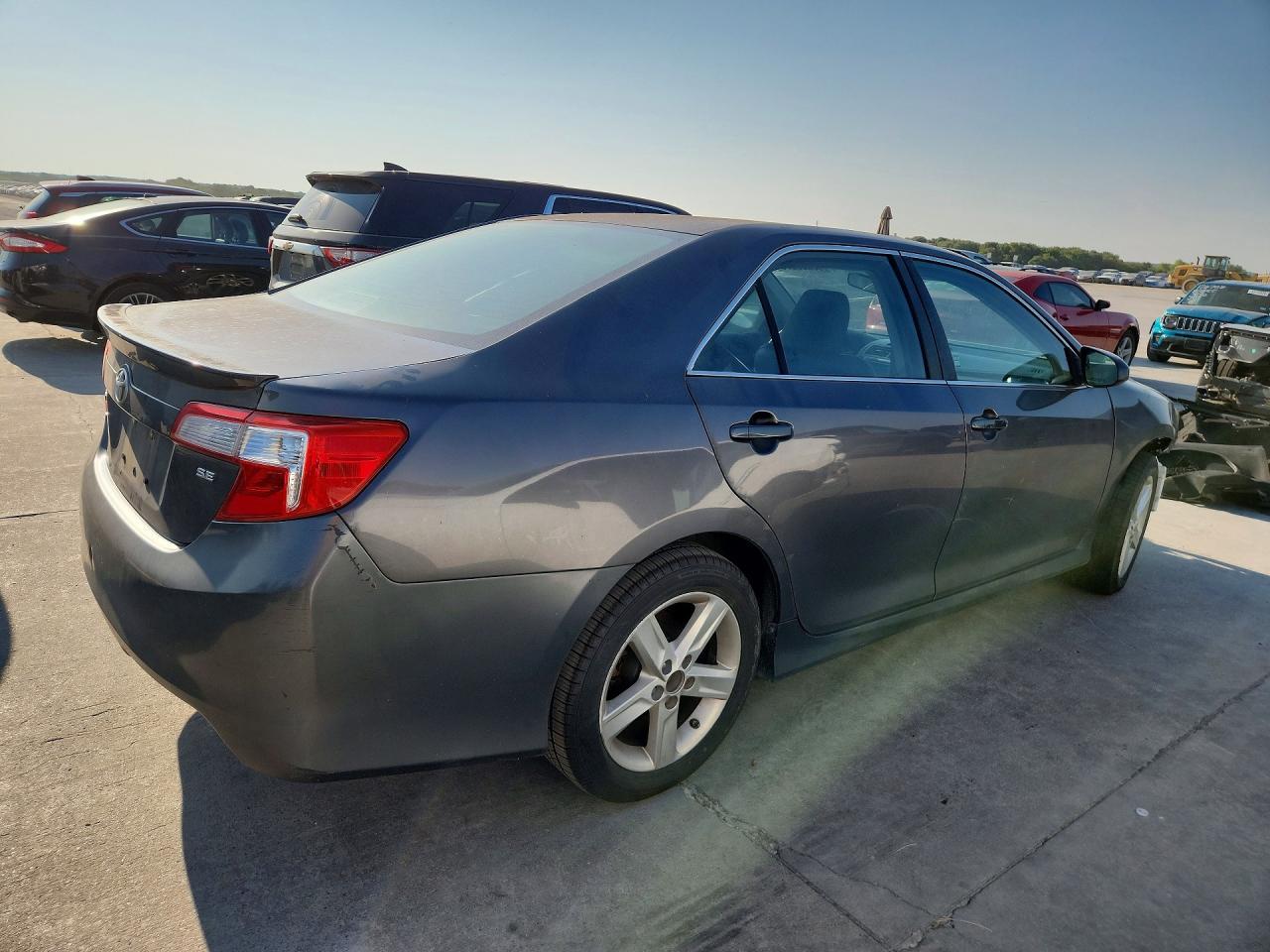 2013 Toyota Camry Se - zdjęcie 3