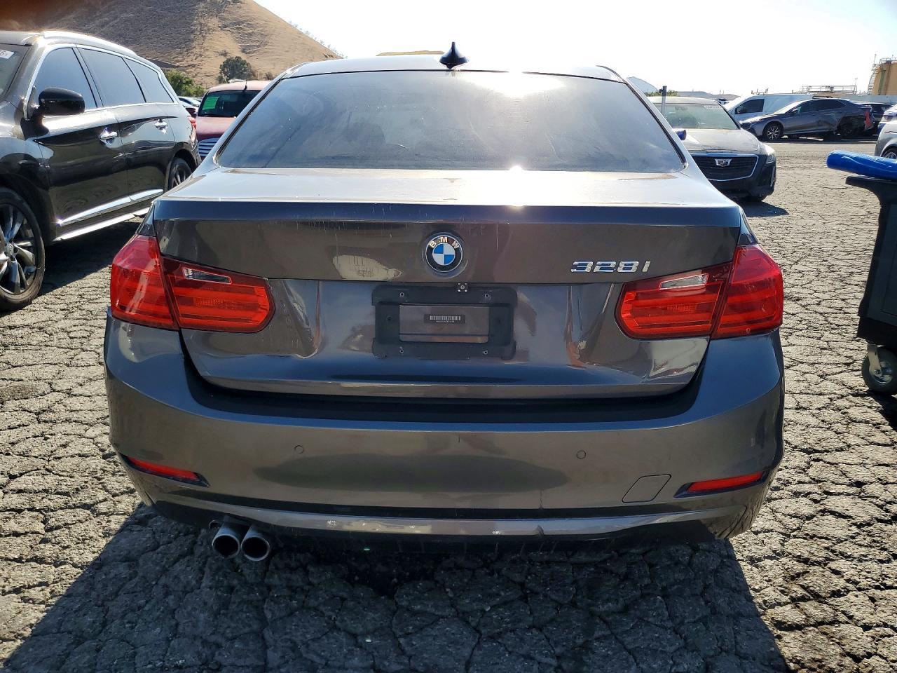 2013 BMW 328 I - zdjęcie 6